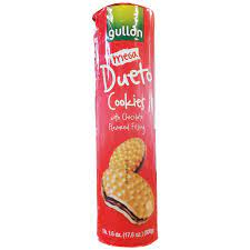 COOKIES WITH CHOCOLATE FLAVORED FILLING
